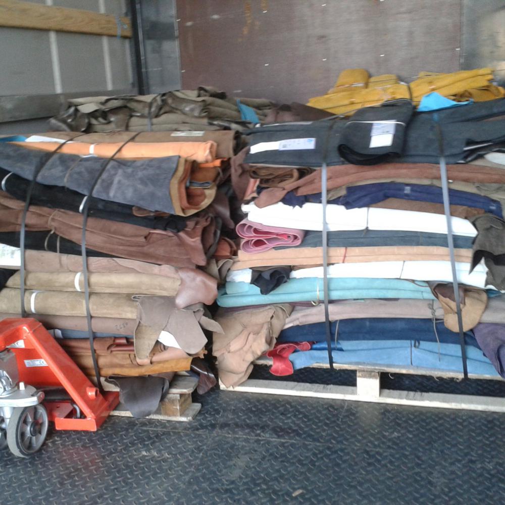 Lotes de peles, couro.