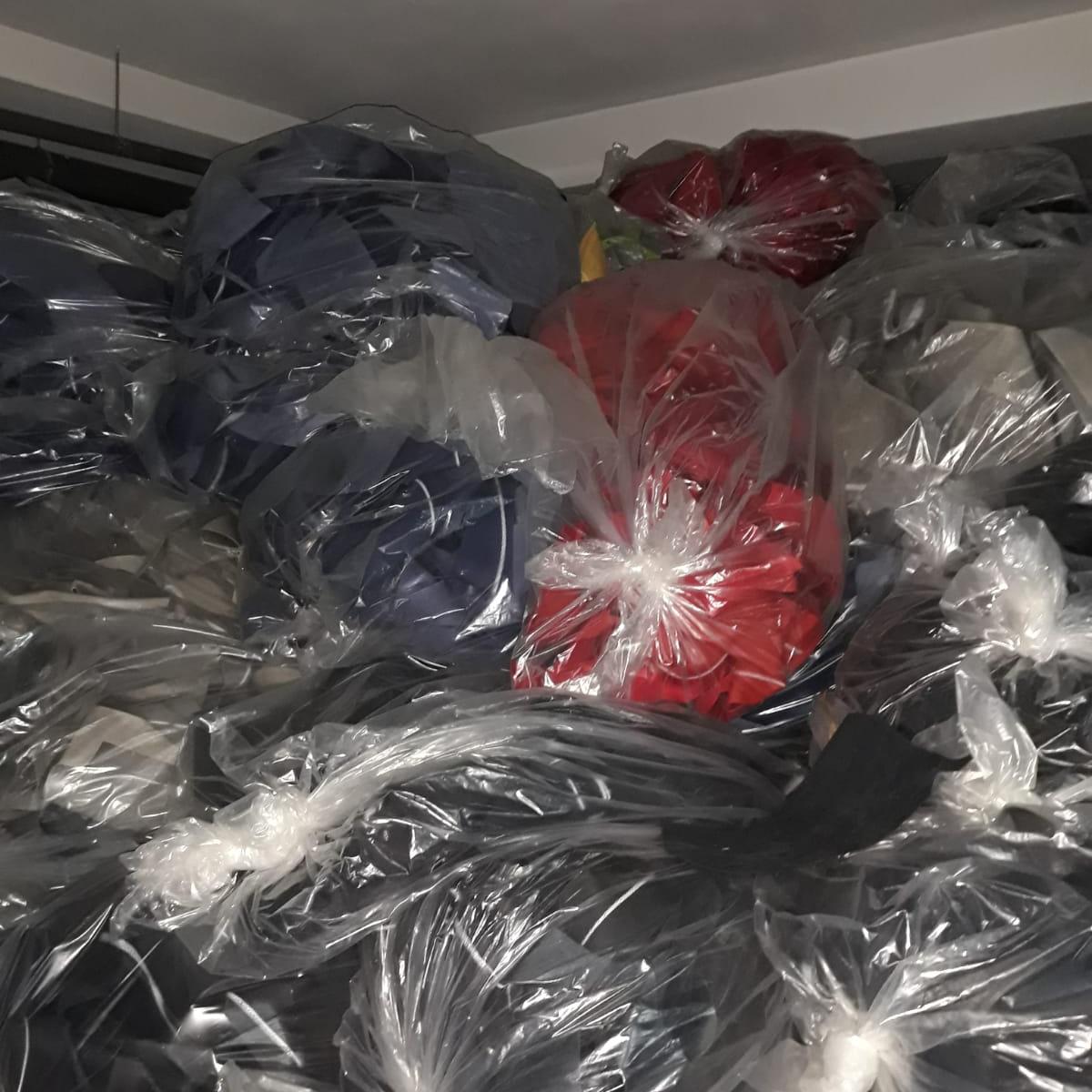 Retalho de peles, couro.